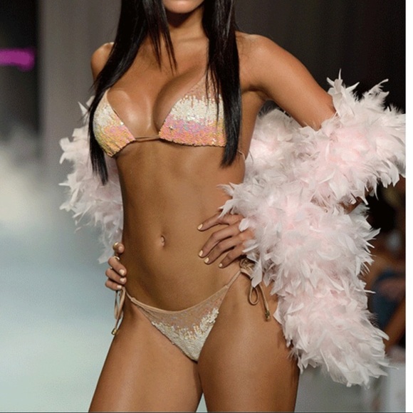 Beach Bunny Other - Beach Bunny Tie side skimpy bottom. Siren Song